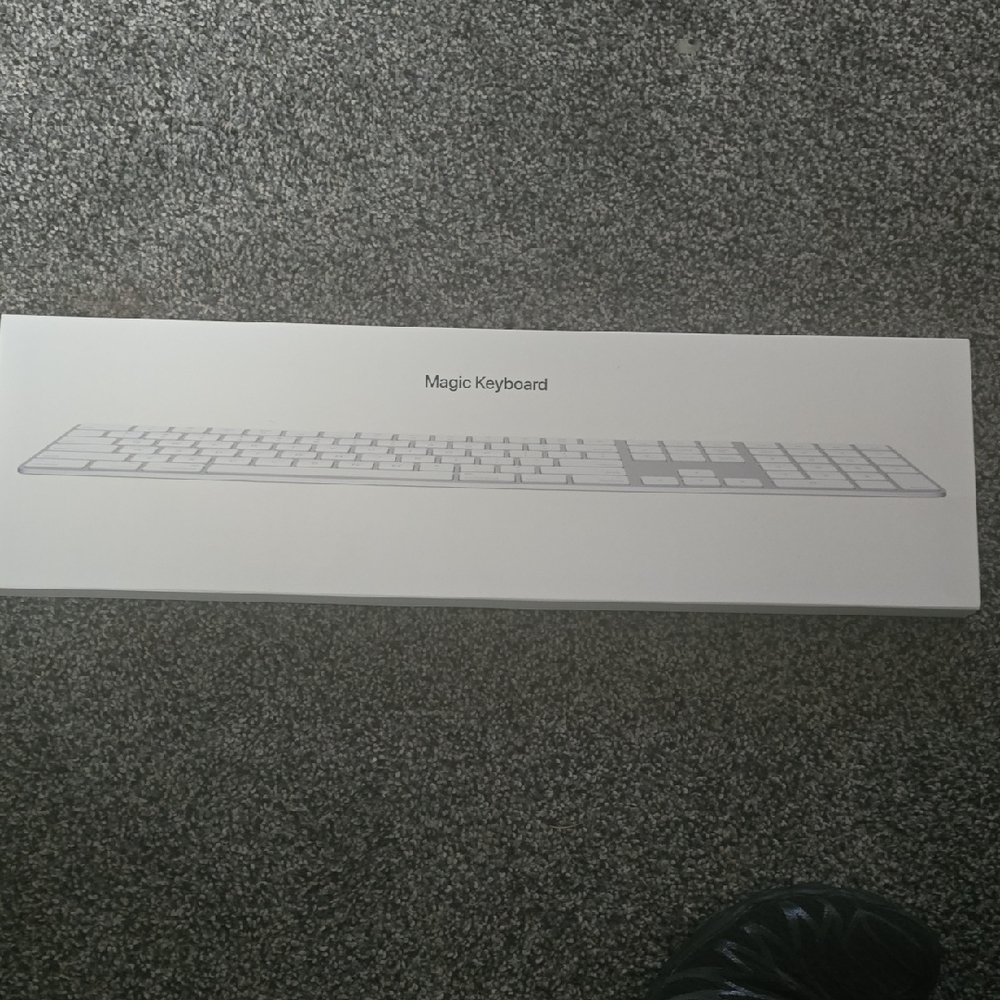Apple Magic Keyboard - White